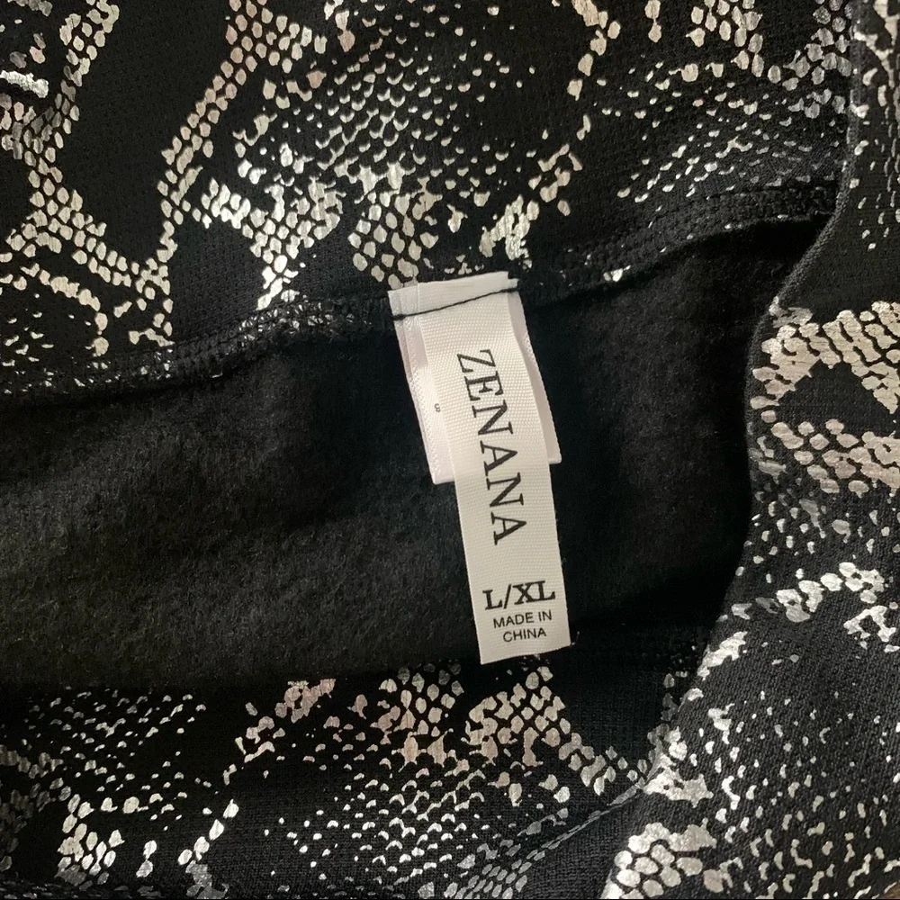 NWOT Zenana Metallic Reptile Print Fleece Lined Leggings